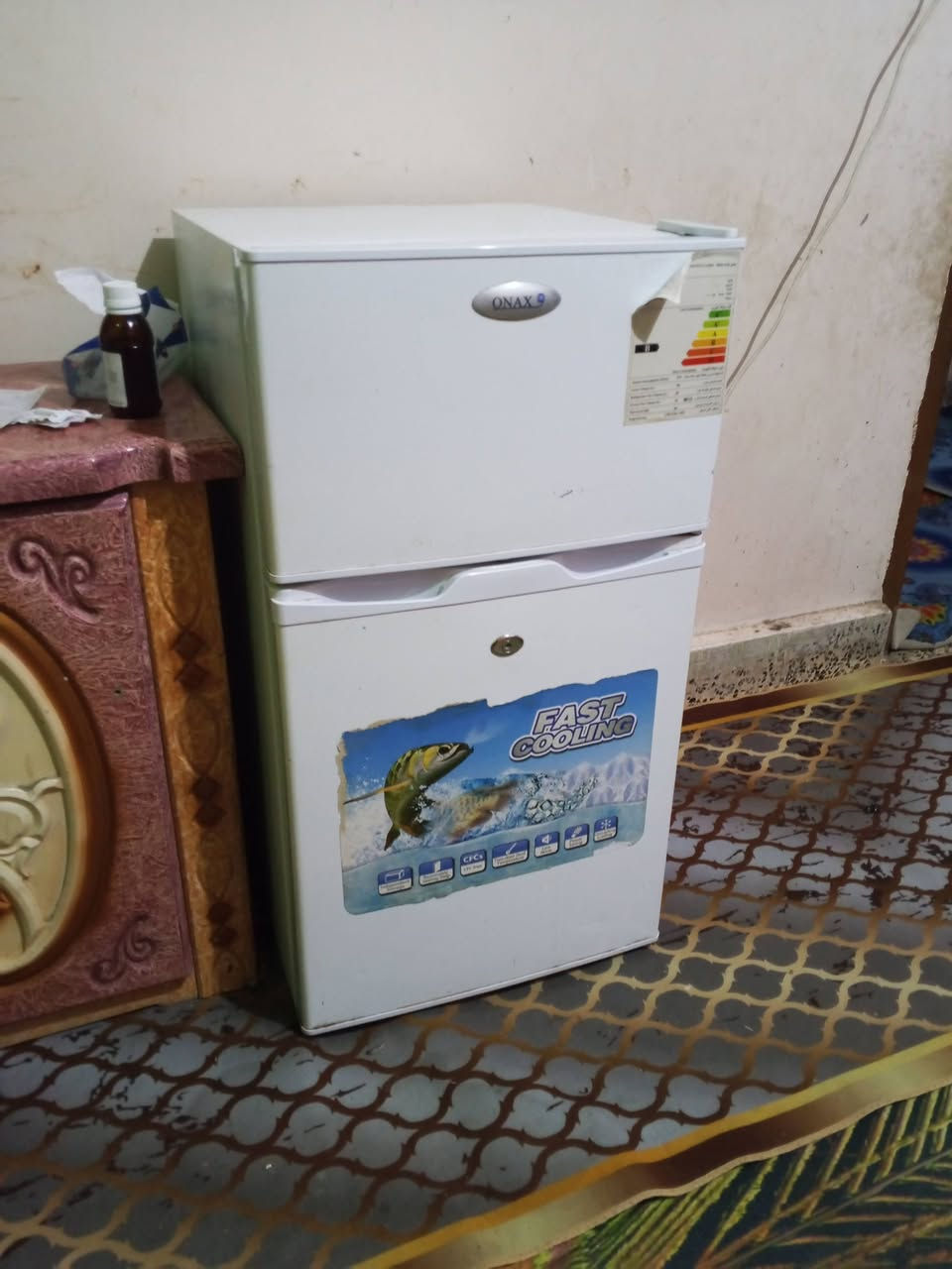 السلام عليكم ثلاجه للبيع جديده السعر 175 بيها مجال مكان ناصريه اسكان الصناعي رقم الهاتف ***********
