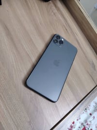 آيفون ١١ برو ماكس • بطارية ١٠٠ • فيس ايدي واكف