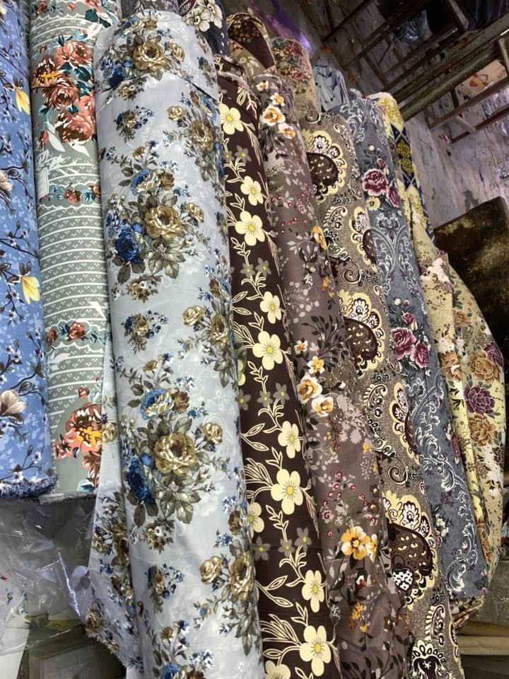 سلام عليكم قماش درجه أولى
متوفر لدينا جميع أنواع الفرشات نفر ونفرين
متوفر لدينا أنواع تلبيسه دواشك نفر ونفرين 
متوفر لدينا فرشات ام الكشكش درجه أولى والقماش الامارتي 
وباسعار تنافسيه العنوان سوق الحريه الثالثه قرب ابو نور ابو البهارات رقم الهاتف  ***********
