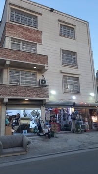 عماره للايجار  تتكون من ٣ طوابق تحتوي على ٥ شقق تأجر الشقق كامله العنو...
