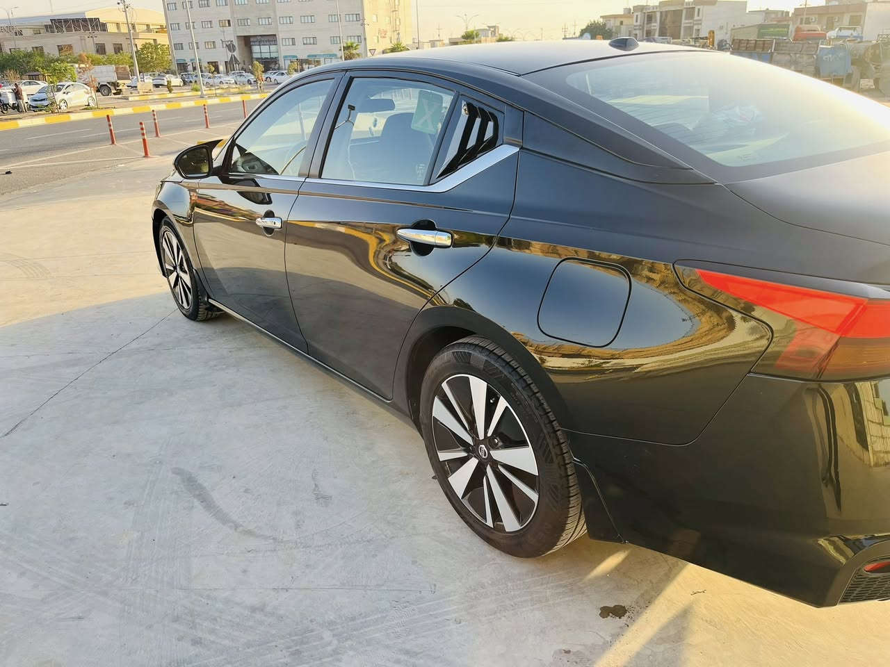 سلام وعليكم 
نيسان التيما موديل 2021 SV كلين بدون صبغ 
بدون بارد بدون شخوط سياره على وضع شركه باقي 
سياره ماشي 40 الف 
رقم اربيل جديد مع سنويه جديده باسمي
سياره بدون قطرة صبغ او تبديل حادث السياره سرقة دعاميه الاماميه بدون ايرباك 
سياره مواصفات رادار خلفي جانبي
حساسات خلفي جانبي 
ابواب بصمه 
شاشه لمس
ابل كار
تغير مسار 
سياره بيها مواصفات بعد
سياره موجوده بكلار 

سعر السياره  165 بي مجال

***********
