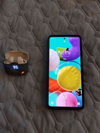 بسم الله الرحمن الرحيم السلام عليكم موبايل للبيع A51 ذاكرته 128 عشوائي...