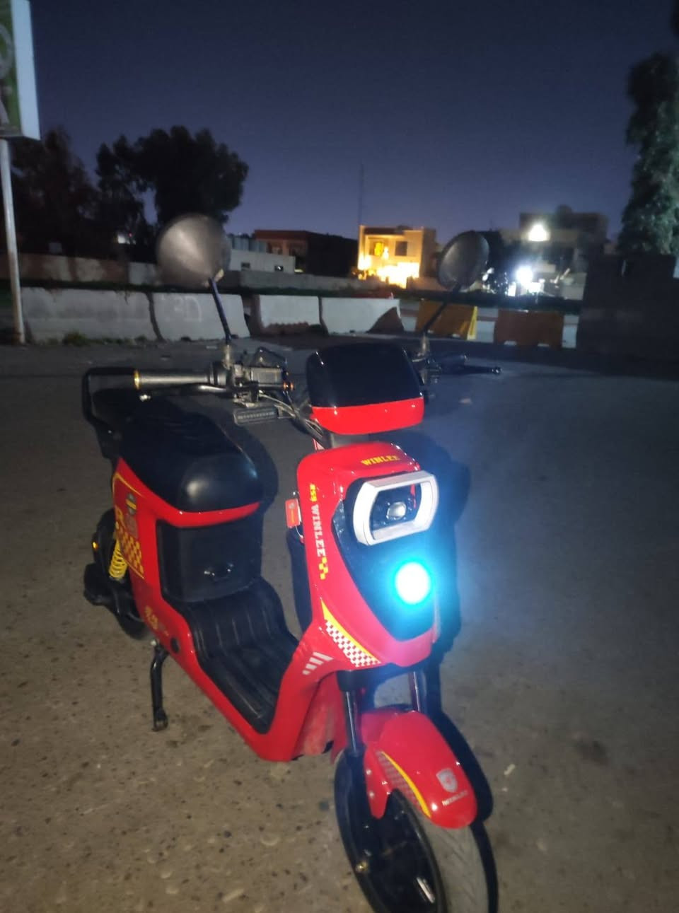 ماطور شحن للبيع ار9s
البطارايات خمسه دبل 
32 انبير 
السعر خاص 
مكاني كركوك.


**إذا كنت صاحب هذا الإعلان وتريد حذفه لأي سبب، رجاءا أرسل رسالة إلى الدعم الفني**