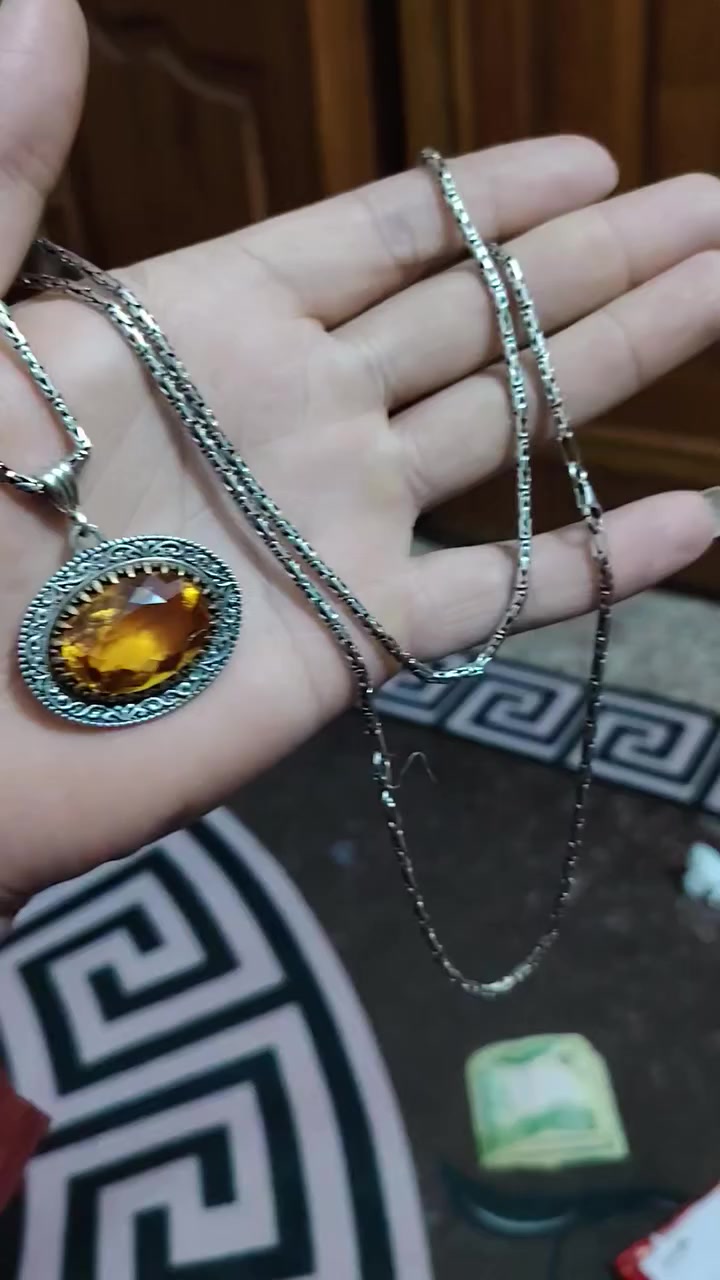 سلام عليكم زناجيل سوارات فضه سعر غرام من 4000فوك شعندك نشتري موقعنه بغداد مدينة  الصدر وزانه داخل صوره


**إذا كنت صاحب هذا الإعلان وتريد حذفه لأي سبب، رجاءا أرسل رسالة إلى الدعم الفني**