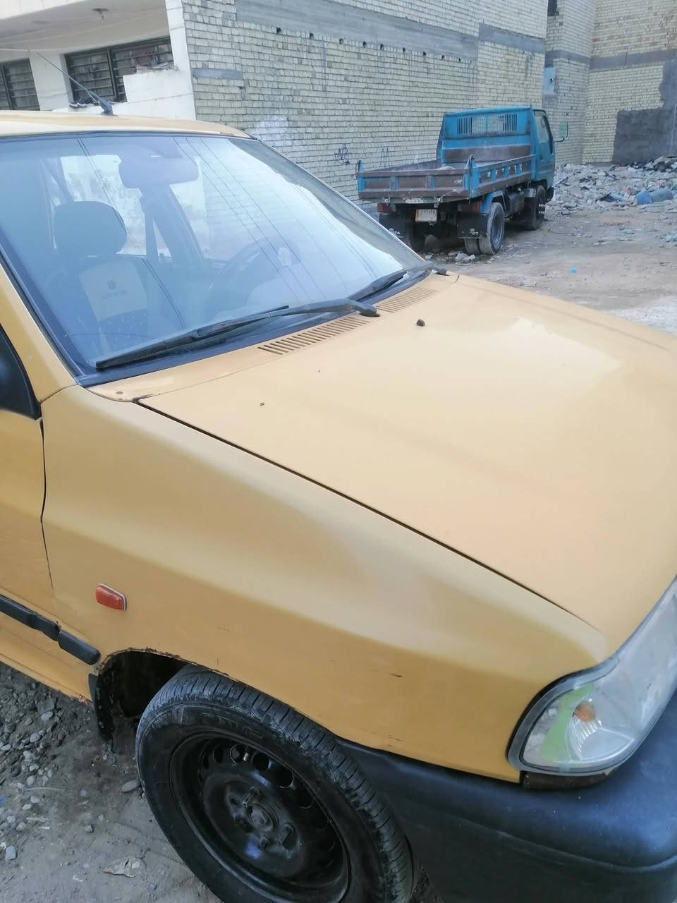 سايبا ١٥ كير ومكينه بحاله جيده تبريد صدر تخم تاير جاهزه سياره  فقط خياسات خلفيه بسيطه مكاني الامين ***********
