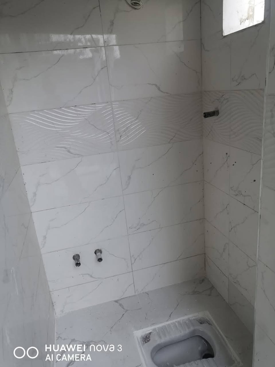 بيت للبيع حي السماح التسعين قرب بنزيخانة المشاعل مساحه 100 متر جبهه 5 عمق 20 سند جديد 25 المكاتبه مع الشرعي وشرط التحويل خدمات كامله تبليط ماء كهرباء البيت فول وتسليم مباشر مامسكون السعر 110 وبي مجال بسيط للاتصال *********** او ***********
