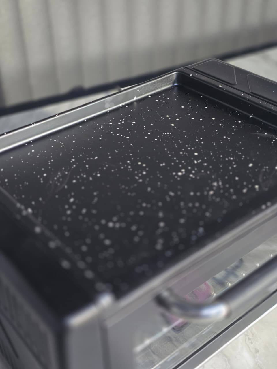 🔥 توفر بعد انتظار… ويسوى الانتظار! 🔥
فرن تندوري 20 لتر – شركة Emblem (إصدار 2026)
أداء قوي، تصميم عملي، وسهولة تنظيف مع سطح منفصل ✨
🔺 المواصفات:
سطح للمخبوزات بغطاء كرانيت
سطح للشوي بغطاء كرانيت مع غطاء زجاج بايركس
قدرة عالية 2100 واط
6 هيترات منفصلة التشغيل
ثرموستات للتحكم بدرجة الحرارة
ملحقات كاملة:
✔️ حمالة مخبوزات
✔️ كماشة مشويات
✔️ حمالة صواني
🔺 الأبعاد الخارجية:
عرض 46 سم × عمق 29 سم × ارتفاع 22 سم
🔺 أبعاد سطح الطهي:
35 سم × 25 سم
🔺 ضمان سنة من تاريخ الشراء
💰 السعر: 85,000 دينار فقط
🚚 توصيل متوفر لجميع المحافظات
📞 للحجز والاستفسار:
***********
أو مراسلة الصفحة مباشرة
📍 عنوان المحل:
كربلاء – حي الموظفين – شارع مدرسة جمانة
🏠 اسم المحل: بيتك عدنا
#فرن_تندوري #Emblem #أجهزة_كهربائية #مطبخ #عروض #بيتك_عدنا
