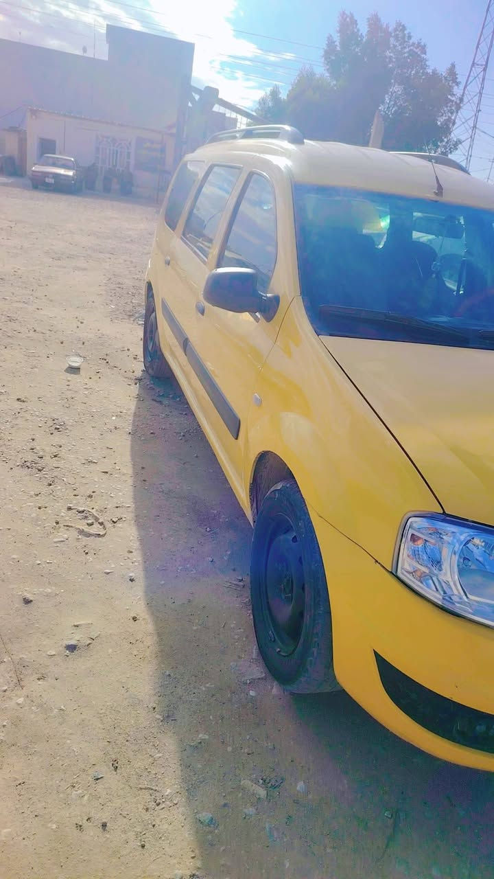 رينو لوكان ٧ راكب  موديل ٢٠١٣. مكفوله من الضربه مكينه كير حداديه كفاله كهربائيات شغاله لايت زنون مصفره هيئه وغرامات رقم قادسيه دولي هزه جديده السعر ٥٥ بيها مجال للاستفسار *********** مكان السياره مفرك غماس
