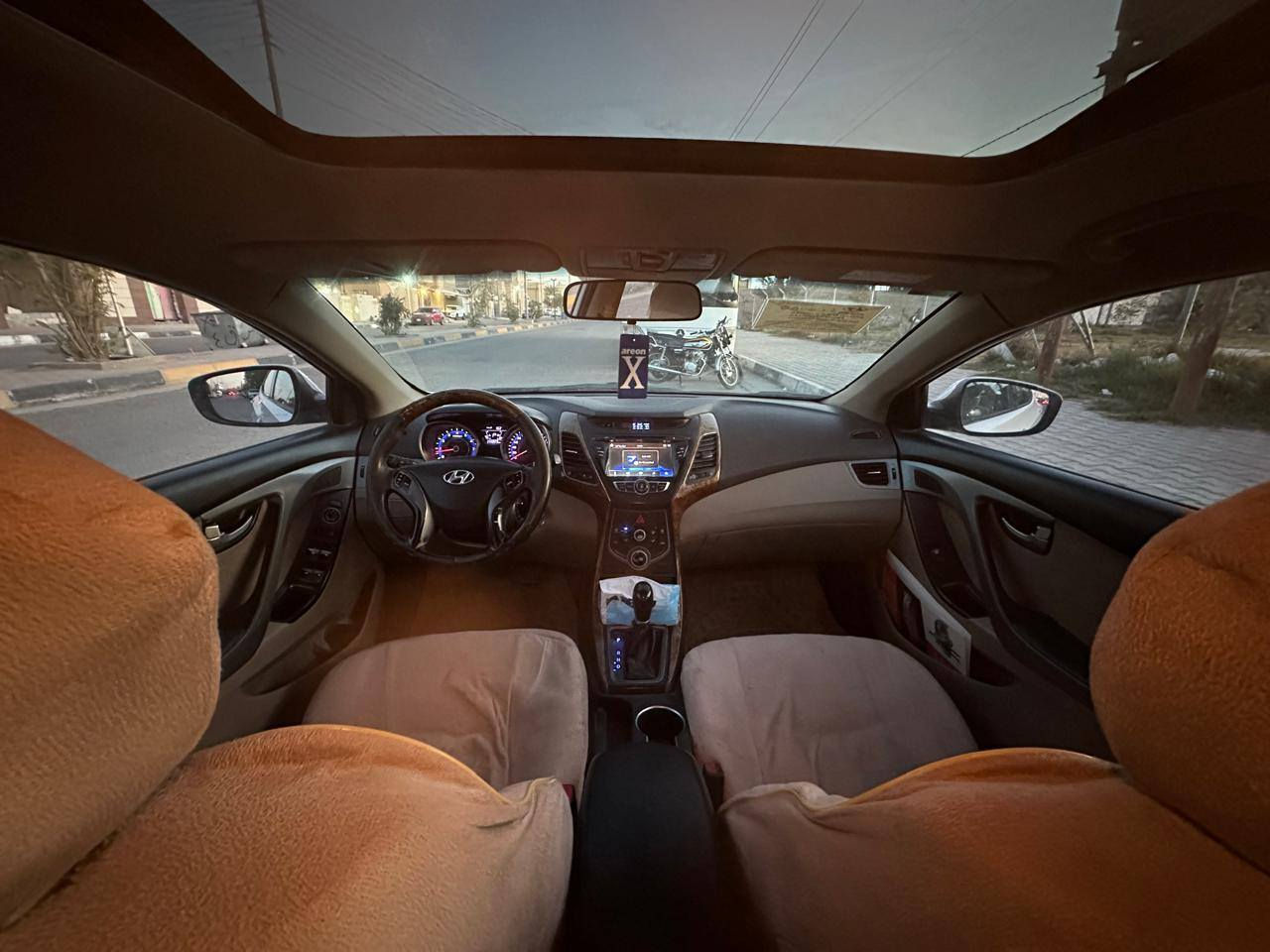 السلام عليكم *********** للبيع هواندي النترا وارد خليجي
موديل 2014 ( السعر 118) نهائي شكل 16مكفوله من ضربه وتبديل بيه تكحيل شويه باب وجاملغ مواصفات السياره فول 1/1 فتحه بلقماره تحكم ستيرن جهتين شاشه كبيرة كامرا خلفيه وحساس خلفي مكينه 2000 دوش أشاير بلمري يدات نيكل داخل صاج مكينه وكير وحداديه تبريد وتخم تايرات بحاله ممتازه جدا جدا رقم بابل انكليزي تحويل مباشر مكان سياره في كربلاء
