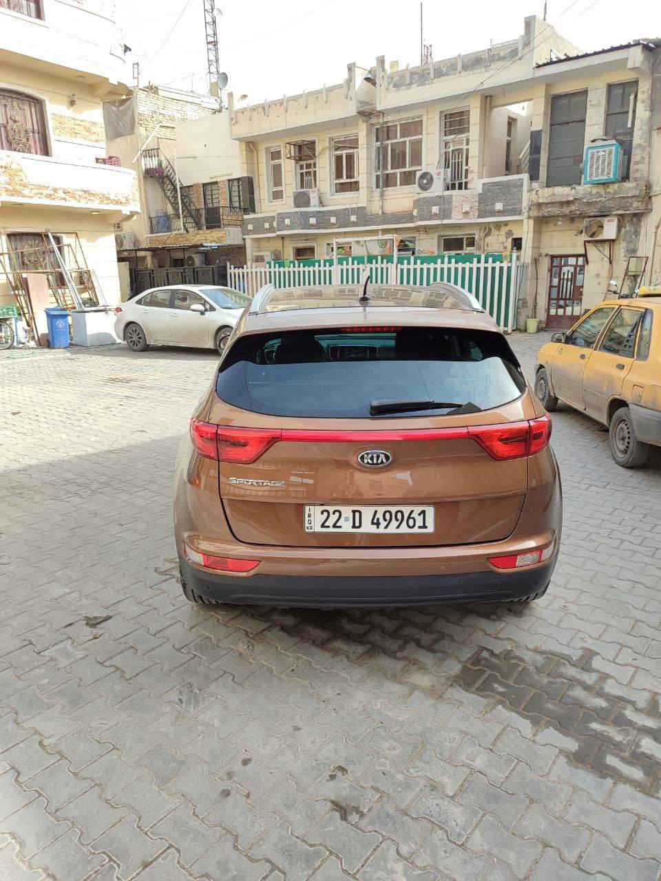السلام عليكم
كيا سبورتج خليجي مكفولة عده شبر بارد بين الباب او الجاملغ على كد شبر 
 موديل 2017
ماشية 70 الف حقيقي 
موصفاتها : بانورمار 
مكينة 1600 
لد نهاري  + بك لايت LED 
لايت ضباب
ويل كب 19
تحكم ستيرن فول مع تحكم بلوتوث
قطعتين تبريد امامي خلفي 
لايت اوتو
نضام منحدرات
5 ويل كب 
شاشة اعطال
رقم اربيل سنويه او هزه جديد باسمي تحويل مباشرة 
السعر 168 اوبيه مجال قليل 
للتواصل *********** بي واتساب

