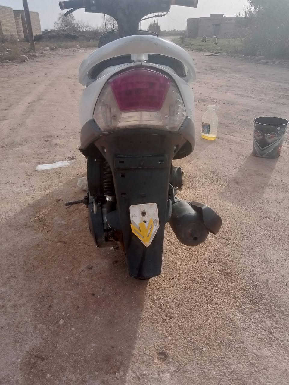 سلام عليكم للبيع ماكس مغولي دراجه كله بلادي محرك ما مفتوح دبلات ويل صالنصه كله بلادي شاصي مكفول محرك خرسه قفل جنطه الله شاهد مال جناي سعر 450مجال مكان المجد معلق ***********
