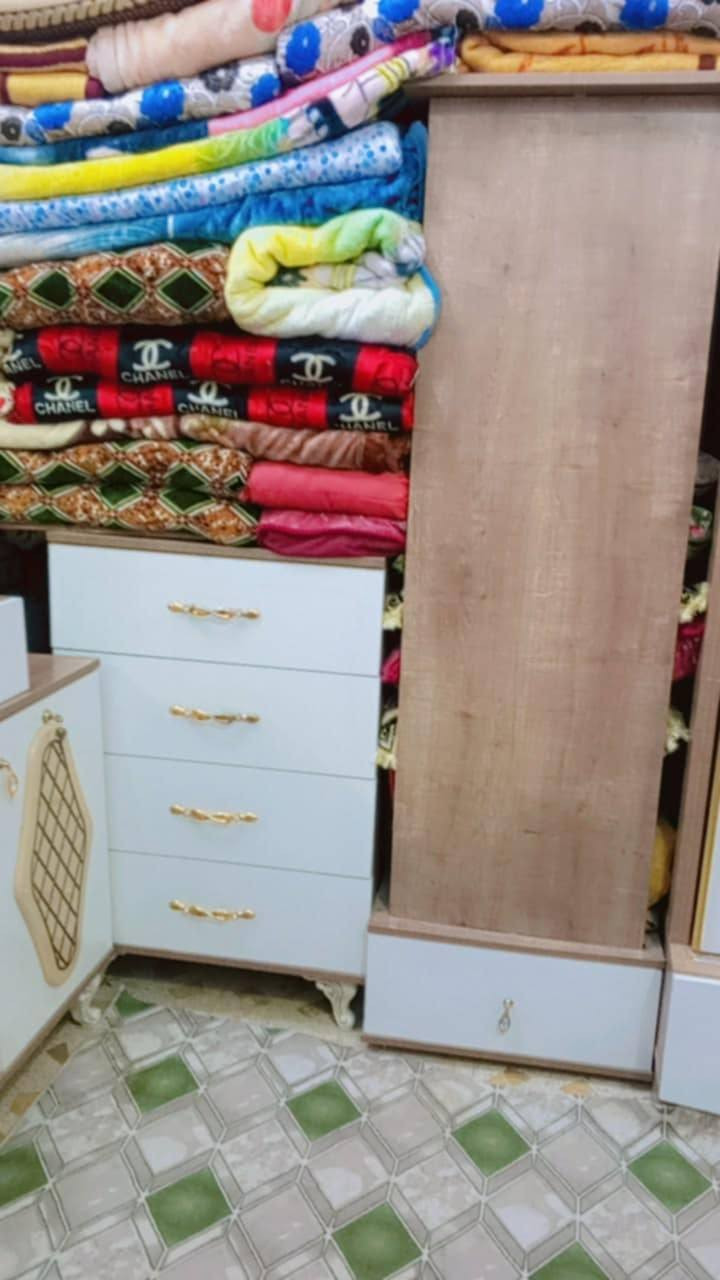 غرفة تركي سبع قطع ضخمه بيه ضرر بسيط بالكنتور سعره ٣٧٥وبيه مجال بسيط مكانه نجف


**إذا كنت صاحب هذا الإعلان وتريد حذفه لأي سبب، رجاءا أرسل رسالة إلى الدعم الفني**