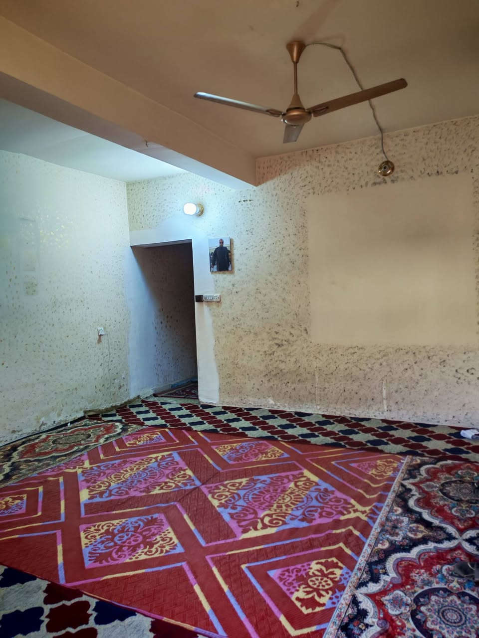 السلام عليكم دار للبيع طابو صرف طابق ونص مساحة 120متر منطقة العبيدي شارع العابد قرب المدارس السعر 115/ *********** واتساب
