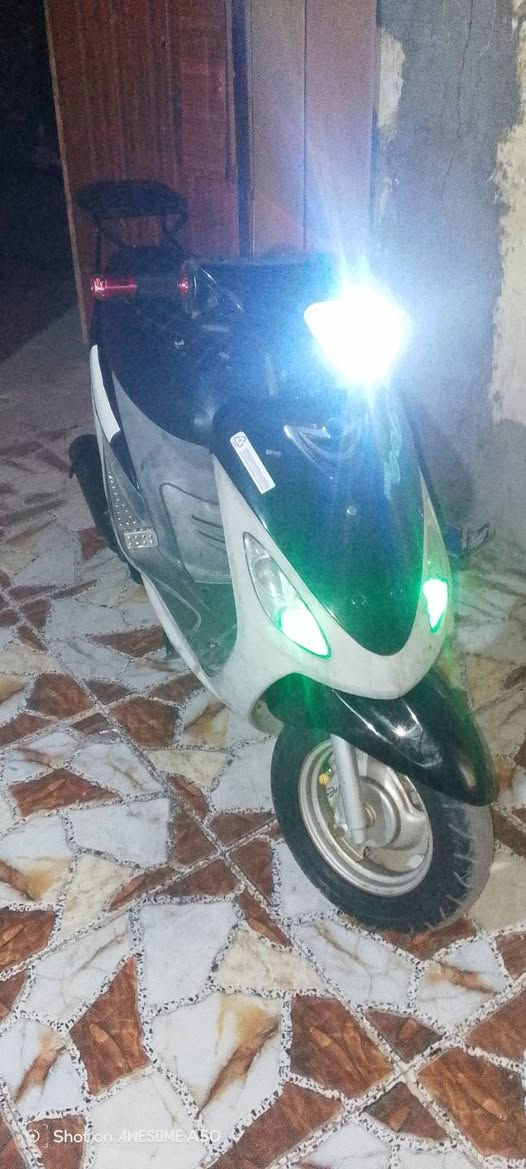 دراجه حلوه فول ملاح مكينتها ناعمه كهربائيات بشغل السعر 7 00 بكاني معقل ***********٧٠٠ البصرة, العراق

