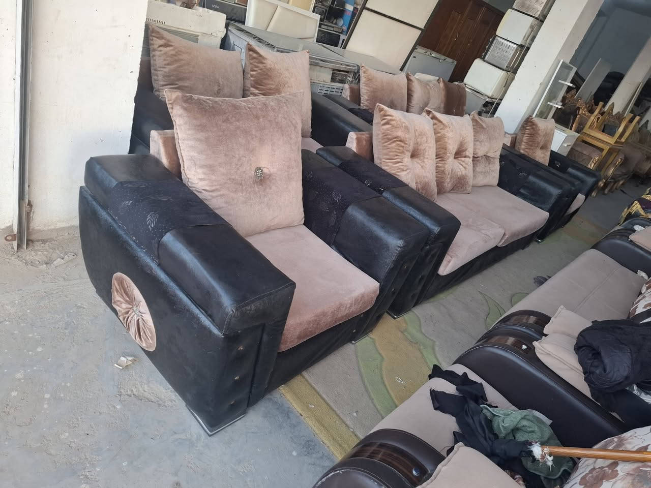 السلام عليكم
تم وصول حاوية تخم وغراض منزلية
 
جديدة و مستعملة بأسعار مناسبة جدا♥️

العنوان الحمزه الغربي ع لشارع لعام  تيل14 مجمع ضرغام  ويوجد توصيل
***********
