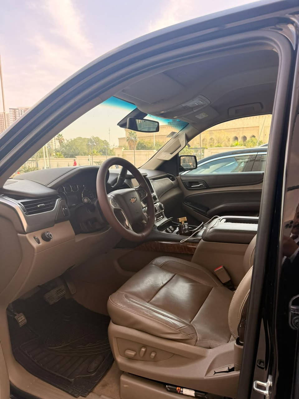 السلام عليكم
للبيع 

شوفليت تاهووو

موديل 20

السياره وكاله خليجيه

بدون حادث بدون صبغ

بيه بارد ع كد شبر بالباب الايمن

السياره ماشيه 100 كليو

جاهزه بدون اي نقوصات

الفئه LT

داوخل جلد 

كشنات كهرباء 

وباقي مواصفات التاهو 

محرك 5300cc

رقم بغداد تحويل مباشر 

بدون اي نقوصات جاهزه 

السعر ب368$ وبيه مجال بسيط حك الجيه

مكان السياره بغداد

واي استفسار اني حاضر

***********

***********

( محمد الصعب )
