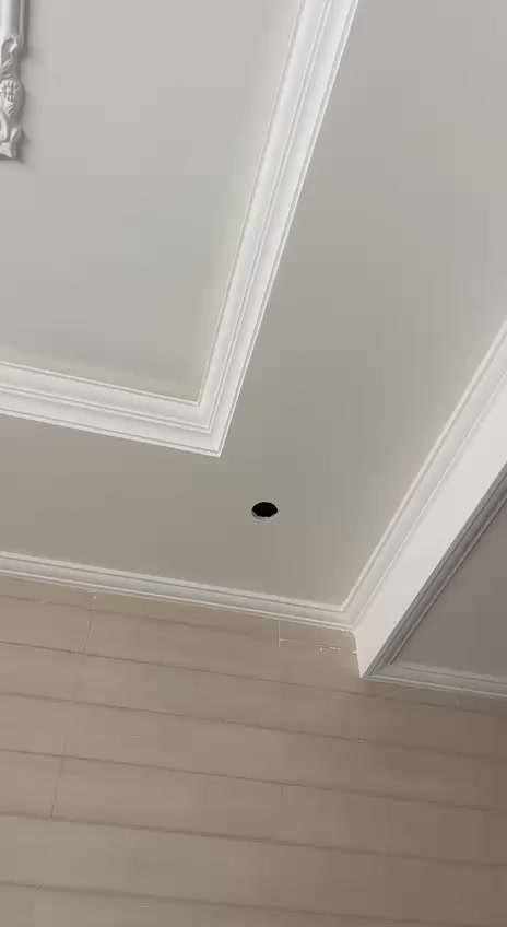 كادر نعمل كافة انواع الديكورات الداخليه والخارجيه فوم بوردكس جبس سقوف ثانويه وكافة انواع الاصباغ وطلس وشغل درجه اوله للاتصال *********** او مراسله الصفحه
