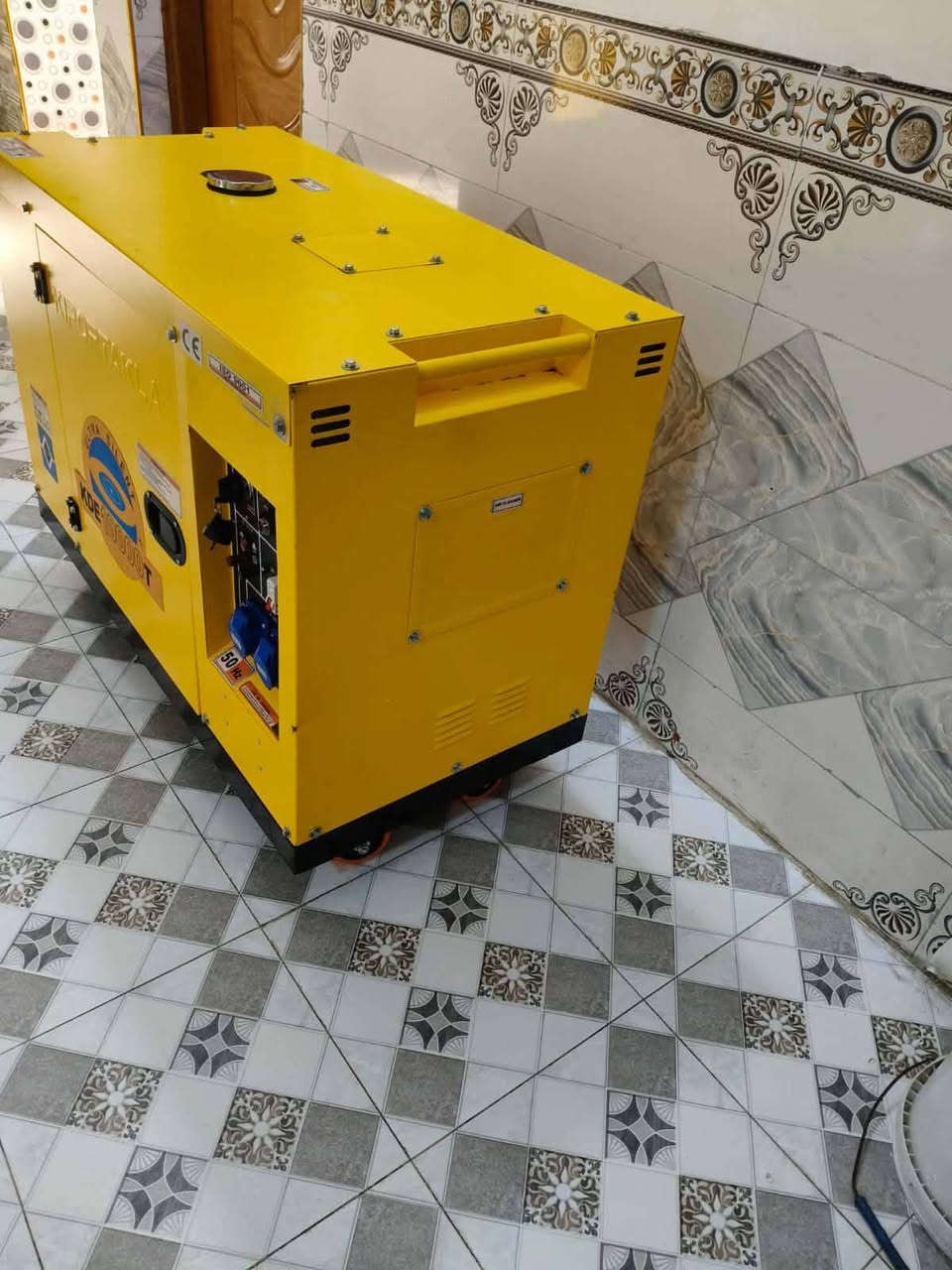 #مولده كيبور كاتم 8 كيفي 32 امبير حجم المحرك 192 F راس التوليد دبدوب حجم الكبير  نضافتهه 90% نسبه الكتم 80% ابد ماداخله تصليح السعر مليون و500 بيه مجال
المكان بغداد الشعب  @إشارة


**إذا كنت صاحب هذا الإعلان وتريد حذفه لأي سبب، رجاءا أرسل رسالة إلى الدعم الفني**