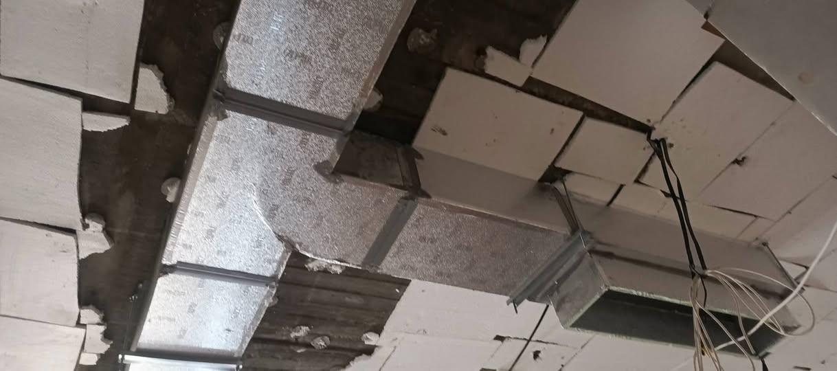 کارگەی دەکتی ئیمان.بە باشترین مووادی ئیماراتی..
***********
***********@@
