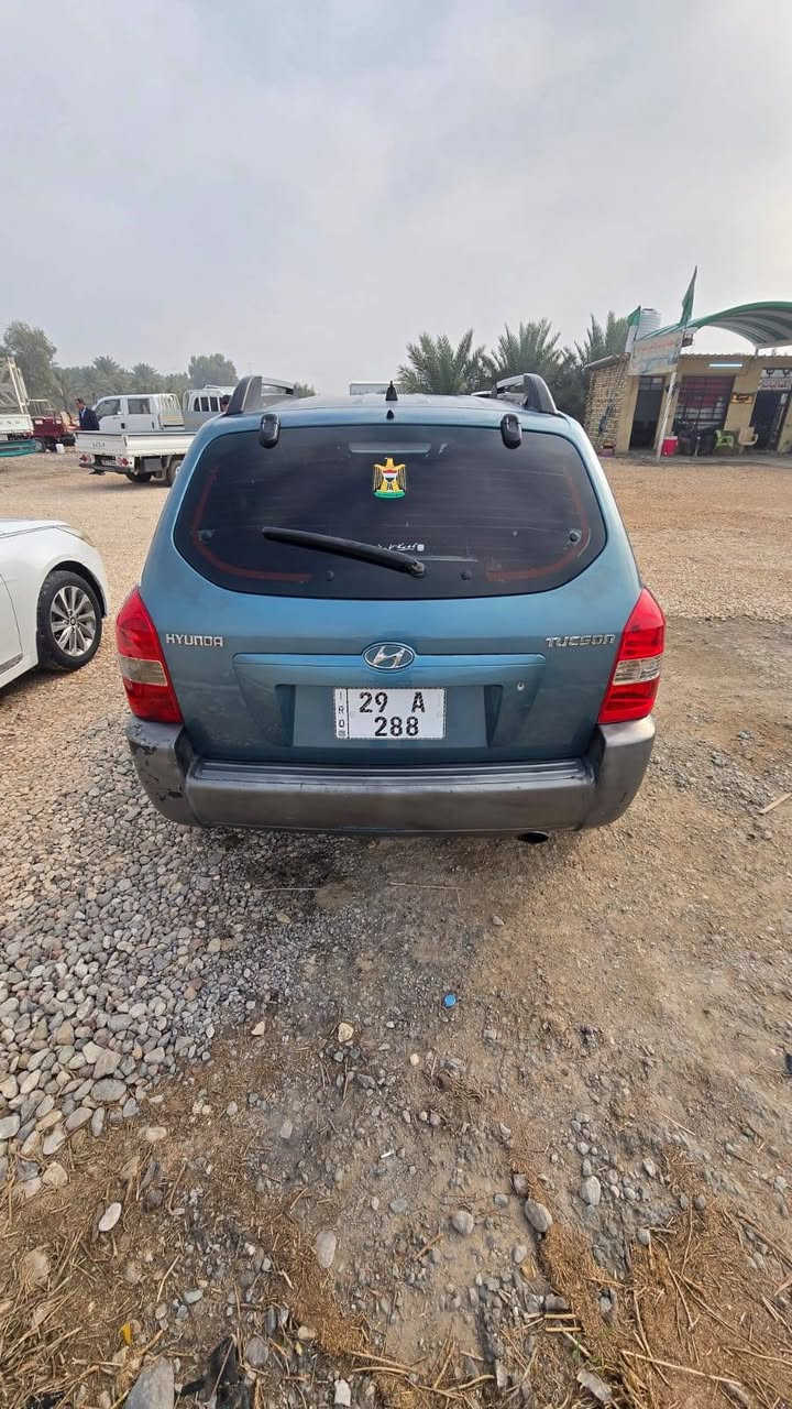 اللهم صلي على محمد وآل محمد
السلام عليكم
للبيع توكسان ٢٠٠٦
خليجي
مكينه ٢٠٠٠ دوش المرغوب وكير  بلاديات 
رقم مميز ألماني بسمي ومداور ثاني يوم
تبريد تدفئه كلشي بالسياره شغال وجديد نافضها نفض مال جناي وتعبان عليها 
السياره مكفوله و بلاديه لا صبغ لا معجون لا ضربه فقط بدايه جراد
بسيط جدآ

للاستفسار ***********
