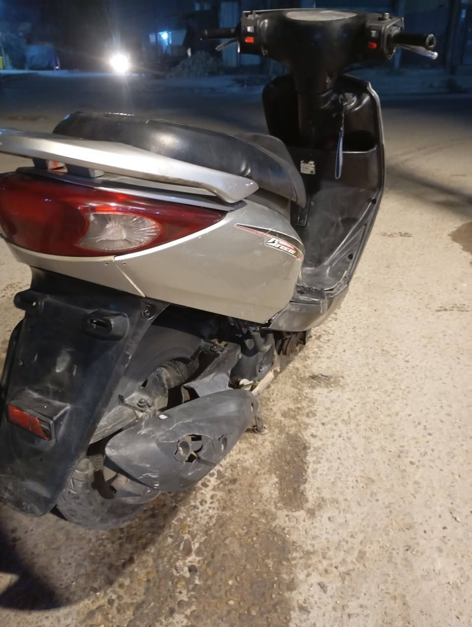 سلام عليكم.دراجه 140*للبيع*دراجه جديده وخير📍 من الله شعله معدلل تخبلل💯 دراجه بيها زنون وتايرات جدد دبلات كهربائيات كلها شغاله *مكينه مكفوله *كفرات بلاديه ودراجة مال جناي رنبه تشتغل✅ سلف وهندر *سعرر 650 ************📞خابر وتدلل عنوان (شماعيه أو اورفلي)
