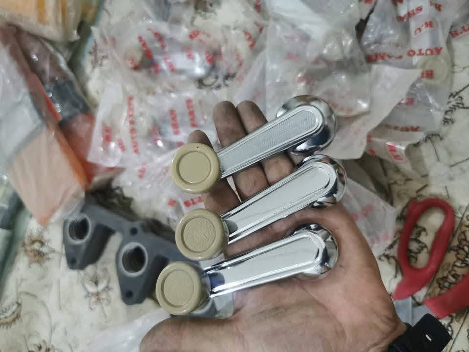 سلام عليكم ورحمة الله وبركاته
غراض كرونة ١٩٨١_١٩٨٠
داتسون بيك اب ١٩٧٩
داتسون قمبورة ١٩٧٩
سوبر ١٩٨١_١٩٨٥
كل بيلادية شركة تويوتا اليابانية
ايشي تحتاج خابرني. عندي طوصيل مكان سليمانية
*********** واتسب

