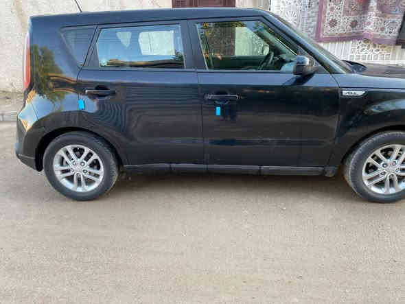 كيا صول 2015 رقم اربيل وارد أمريكي ماشيه 86  بيه قطعتين صبغ بدون تبديل ليبل واحد تخم تاير جديد باتري جديد سياره داخل لونين واشارة مري 
وتحكم ستيرن جهتين للبيع او مراوس سعرها 110 وبيه مجال 
***********
