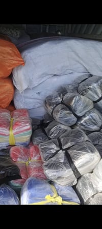 سلاو هاورێیان بۆ خاوەن جوملەکان  زەرفی ملەوەن و ڕەش بەنڕخێکی هەرزان و ...