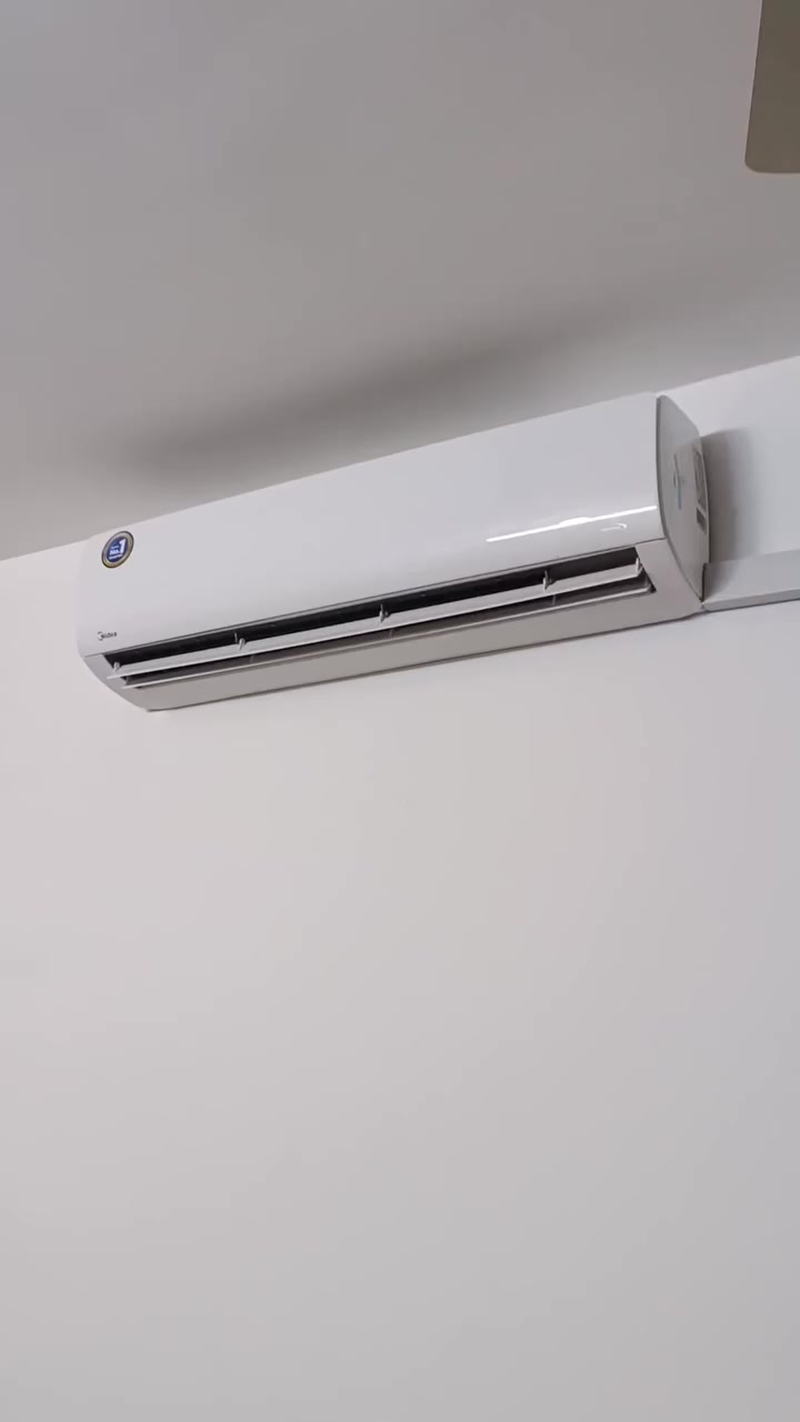 الحمد لله دائما وابدا
اليوم تم تنصيب سبلت ميديا الواحه 3 طن جداري 
مع عمل فاكيوم للجهاز هذا العمل تابع لورشة الزعيم 
مستعدون لنصب وصيانة جميع انواع أجهزة التبريد
 1- نصب وفتح السبالت
2- صيانة السبالت
3- غسل السبالت
4- عمل ليك مع إضافة الغاز
ورشتنا متنقله في جميع مناطق بغداد وأطرافها
ابو زهراء البهادلي 
***********
***********
