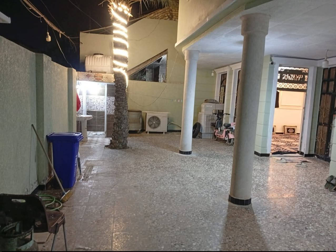 السلام عليكم بيت 250متر بشارع ابو علي لبيت مسلح خدمات كامله تبليط مجاري كهرباء مي عالي على شارع يبعد عل شارع 6بيوت ب130وبي مجال ***********واتساب تصل وتدلل دلايه ابو فهد المياحي
