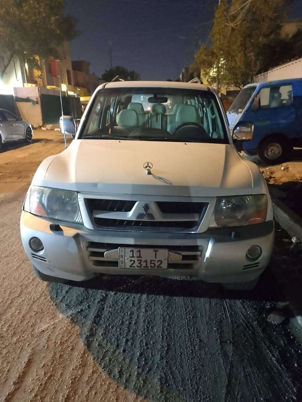 سلام عليكم
باجير 2006 
6سلندر مكينه 3800
فور ويل 
كير مكينه صدر مكفول 
بسمي شرط التحويل 
ضرر جوملغ خلفي فقط قطعه وحده
السعر 80بيه مجال 
مكاني بغداد الشعب 
***********
