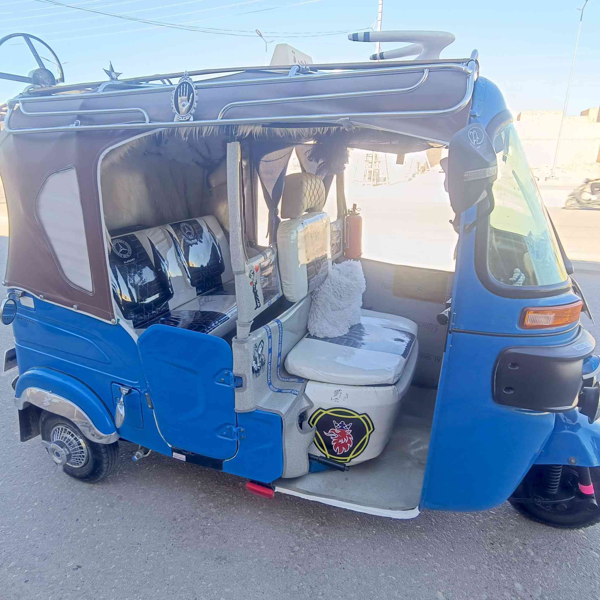 سلام عليكم تكتك موديل22تكتك مرقمه مكينه مجفته والكشرة طخه بصيطه بل لغد من جوة مامبين وطخه بل تكمه مرجعه حار بس قليل  9وربع تكتك تعبان عليهة كامله مانقصهة شي كبل لشارع واذا اكو موديل 23كون مرقم وكفاله اراوس واطي فرق


**إذا كنت صاحب هذا الإعلان وتريد حذفه لأي سبب، رجاءا أرسل رسالة إلى الدعم الفني**