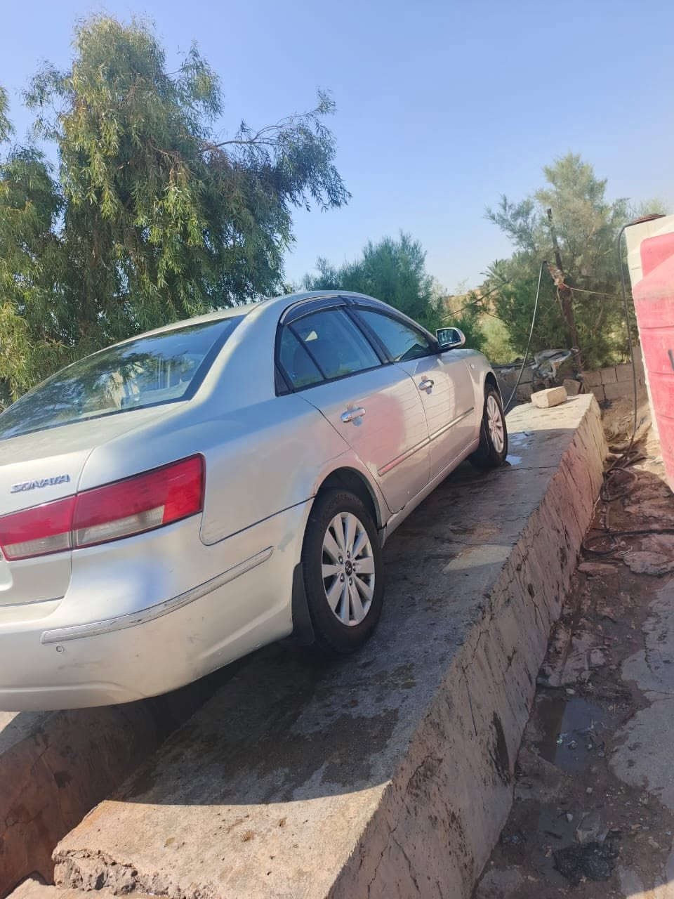 من رخصة مدير الكروب سوناتا ٢٠٠٨ رقم بغداد وارد خليجي باسمي رقم دولي محرك ٢٤٠٠ دوش المرغوب تبريد شغال كير محرك مكفولات تخم تاير جديد غرفه حلوه بيها ضربه بالصندوك ماواصله للشاصي السعر ٨٠ وبيها مجال مكان نجف مشخاب ***********
