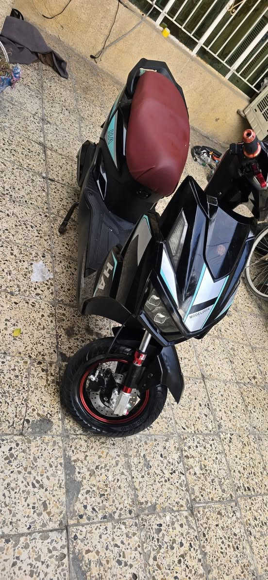 دراجه شحن للبيع بطاريات جدد صارلهن شهر ونص بدلتهن كرافين فيتنامي اصلي 
بغداد حي الاعلام قرب تقاطع درويش بغداد, العراق


**إذا كنت صاحب هذا الإعلان وتريد حذفه لأي سبب، رجاءا أرسل رسالة إلى الدعم الفني**