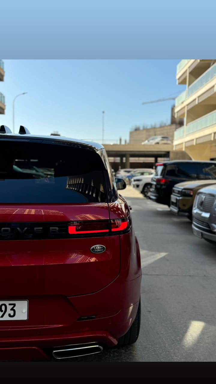 ‏      Range Rover Sport 2023
للبيع او المراوس رانج روفر سبورت p400 
كلين تايتل وارد امريكي كفاله عامه من كلشي صبغ 
بارد تبديل كلشي ماشيه 25mi محرك 6 سلندر 
{ 📍رقم شمالي مميز انطي ويه سياره  } 

المواصفات 
بصمه 
بانوراما 
جكات 
جلد 
مقاعد كهرباء 
جنطه كهرباء 
عدد كامرات 5 
توقف ذاتي رادار 
حساسات 
تحكمات لمس 
وضعيات قياده 
شفتات ستيرن 
تدفئه مقاعد + ستيرن 
لد اضائه داخلي 
الى اخر معروف المواصفات 
----------------------------------------
مكان سياره بغداد جديد جدا رقم مميز 
رقم شاصي : SAL1T9FU3PA103503
 اقره التفاصيل يله تتصل رجاء 
الرقم : ***********
