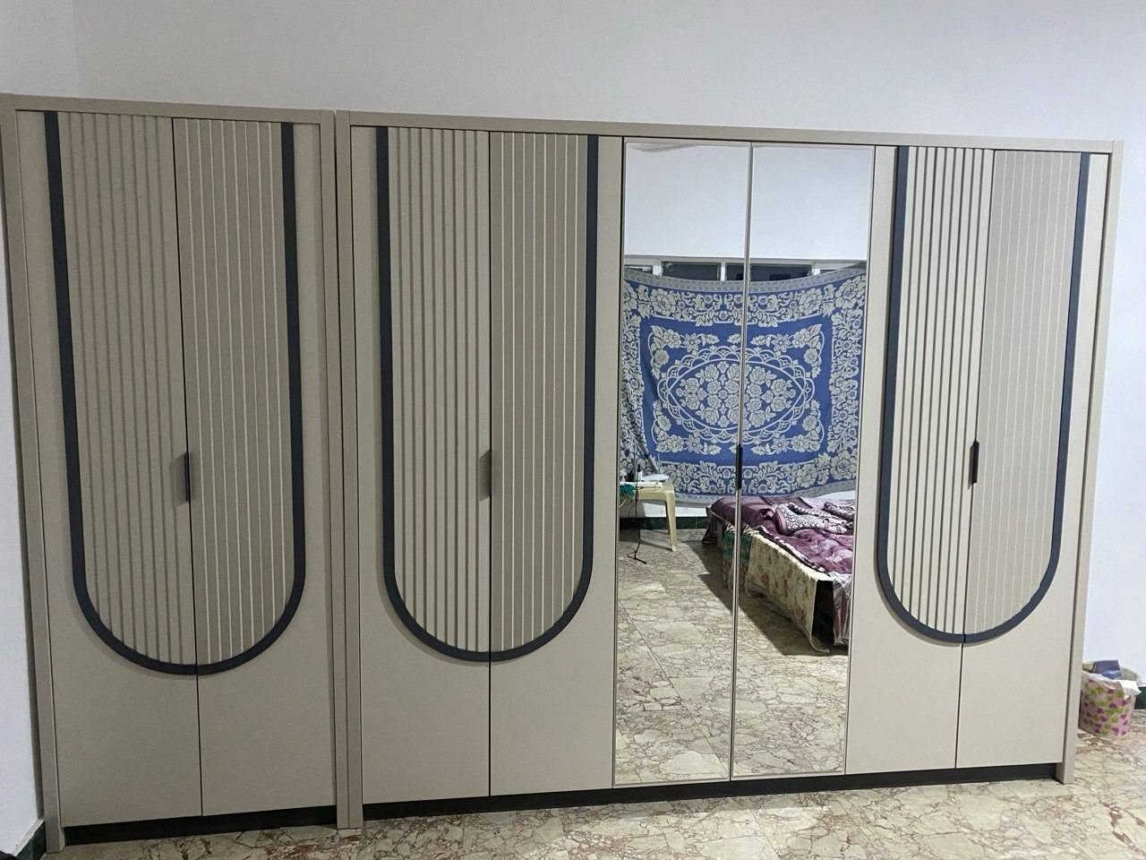 السلام عليكم
غرفة نوم تركيا جديده بحيث حتى دوشك جرباية بعدني ممشتريلها عارضها بسعر 650.000 الف علماً اني ماخذها 950.000 الف 
للتواصل *********** خط واتساب موجود
