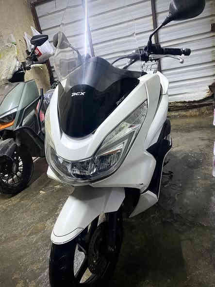 بي سي اكس (PCX) 
2018 ياباني جيل الثاني 
محرك 150 ccدراجة نظيفة بس كفرات بيه شخوط محرك مكفول 
بانزين محسن ودهن ليكي مولي وكالة
حساس ازدحام 
ستاند كهربائي
زوج تايرات جدد بالجيس 
محرك برغي ممفتوح 
ادامته كاملة دراجة متصرف عليه ربع 
مابيه اوراق  سعرها  15 
مكاني الكرادة 52
***********
