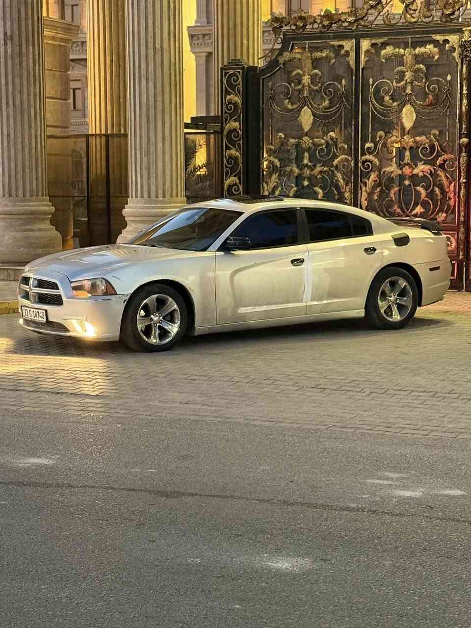 لسلام عليكم جارج3600موديل2014اصل لون سلفري سياره حلوه وجديده ما ماشيه هواي فول مواصفات فتحه داخل بيجي مثبت سرعه تدفئه تبريد بالكشن و الكلاصات رادار امامي خلفي  تبريد ثلج ويلكب كروم كهربائيات كلها شغاله توم وارقام وسنويه اربيل سياره جاهزه للخير عوزها بس سايق  العنوان بصره استفسار
***********
