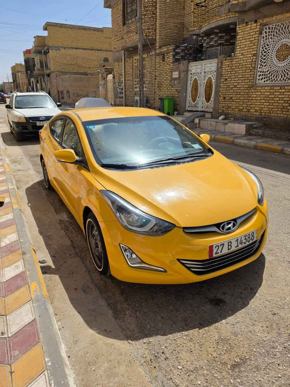السلام عليكم
الانتره 2015 خليجي 
طخه الجاملغ الخلفي جوه قبق البانزين
السعر 95 قفل 
التصال علىالرقم ***********
