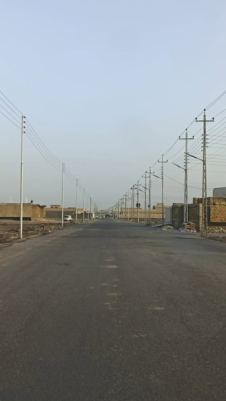 قطعه للبيع المساحه 300م كامل خدمات ماي مجاري كهرباء تبليط العنوان حي القصور طريق بغداد منطقة حجي حسن شارع معمل الكبه السعر ٤٨ بيها مجال للشراي للاستفسار 
***********
