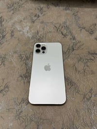 آيفون ١٢ برو • ٢٥٦ • بطارية ٧٧