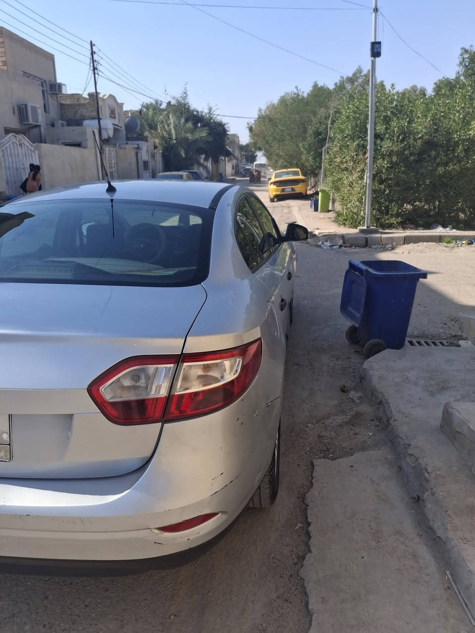 رينو مديل ٢٠١٣ مكفوله من ضربه وصبغ السعر 55 رقم الهاتف ***********
