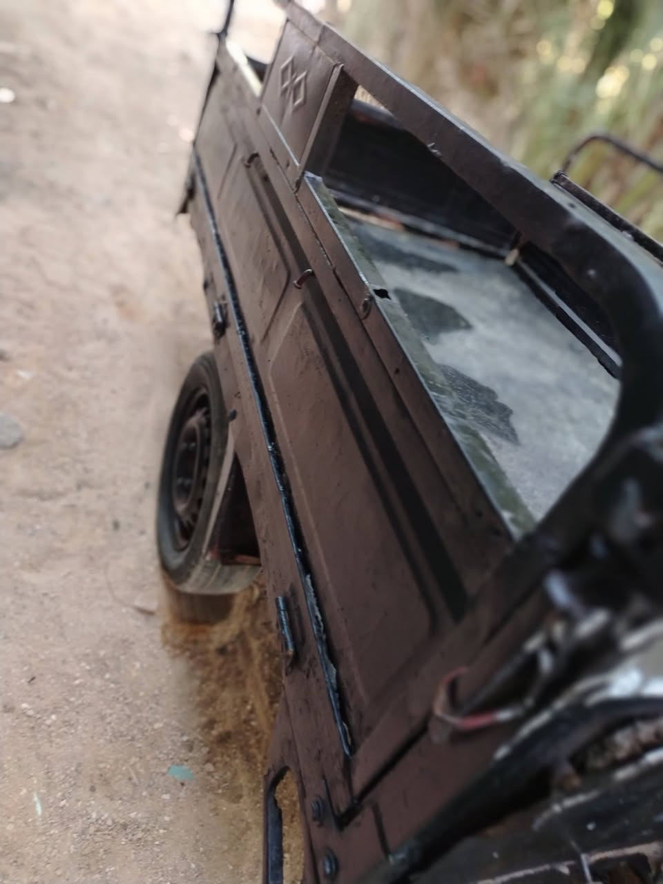 سلام عليكم ستوته مديل 12مكينه 15.  مصبوغه ستوته عايزه ترتيبات كهربايات مكينه خرسه  مكفوله من كلشي رقم او سنويه سعر 700بيه مجال متواجد عله هاذه رقم ***********
