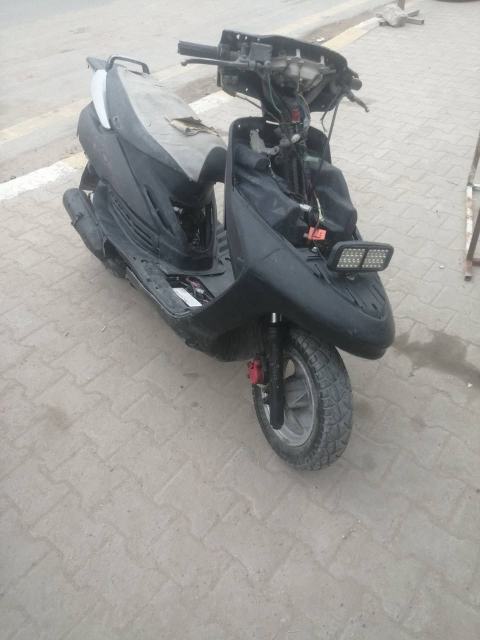 فراشه للبيع تايرات جدد دبلات جدد كهربائيات كلها شغاله سلف شغال مكينه حلوه ناعمه وحلوه بلمشي واير سكليتر جديد لايت ثلجي سعرها خاص ومناسبه حيل ومتوازي ع بيعتها مكاني كوفه حي 17 تموز *********** بي وتساب
