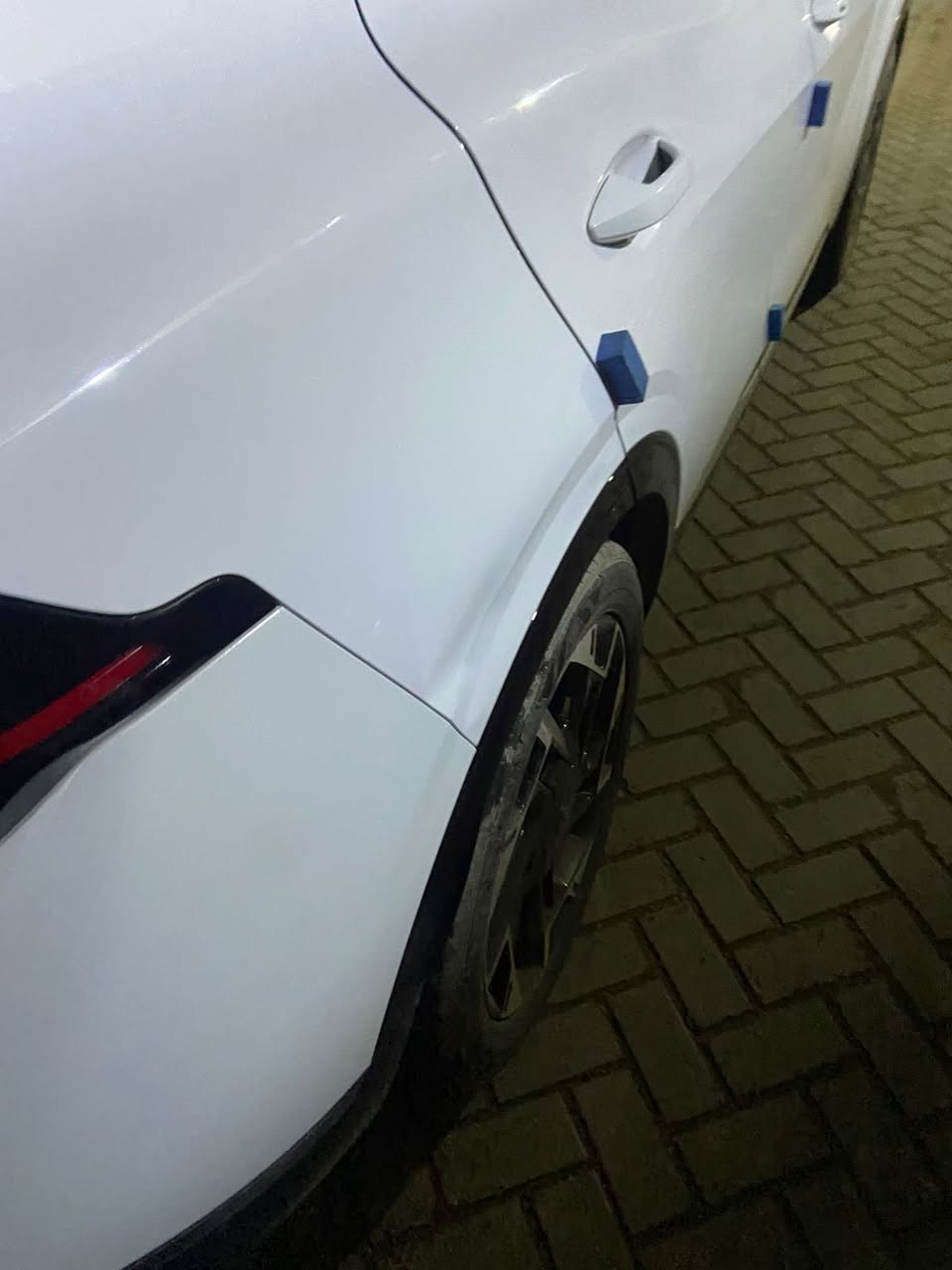 سبورتج 2025 فول 1/1 السيارة كارتون ماشية 17 الف كفال عامة عدا هاي الخسفة صغيرة موضحة بالصورة فول الفول اسود لماع السعر ٢٣٢ بيه مجال قليل ***********
