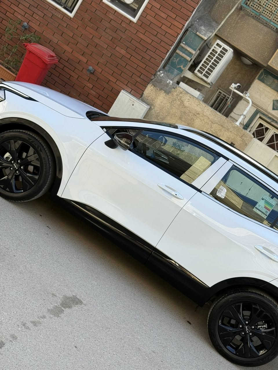 تحيه طيبه
سبورتج خليجي بلاك اديشن 

دوليه ام الضمان 

رقم بغداد باسمي 

ماشيه 3000كيلو بحاله الوكاله 

بغداد زيونه

***********
