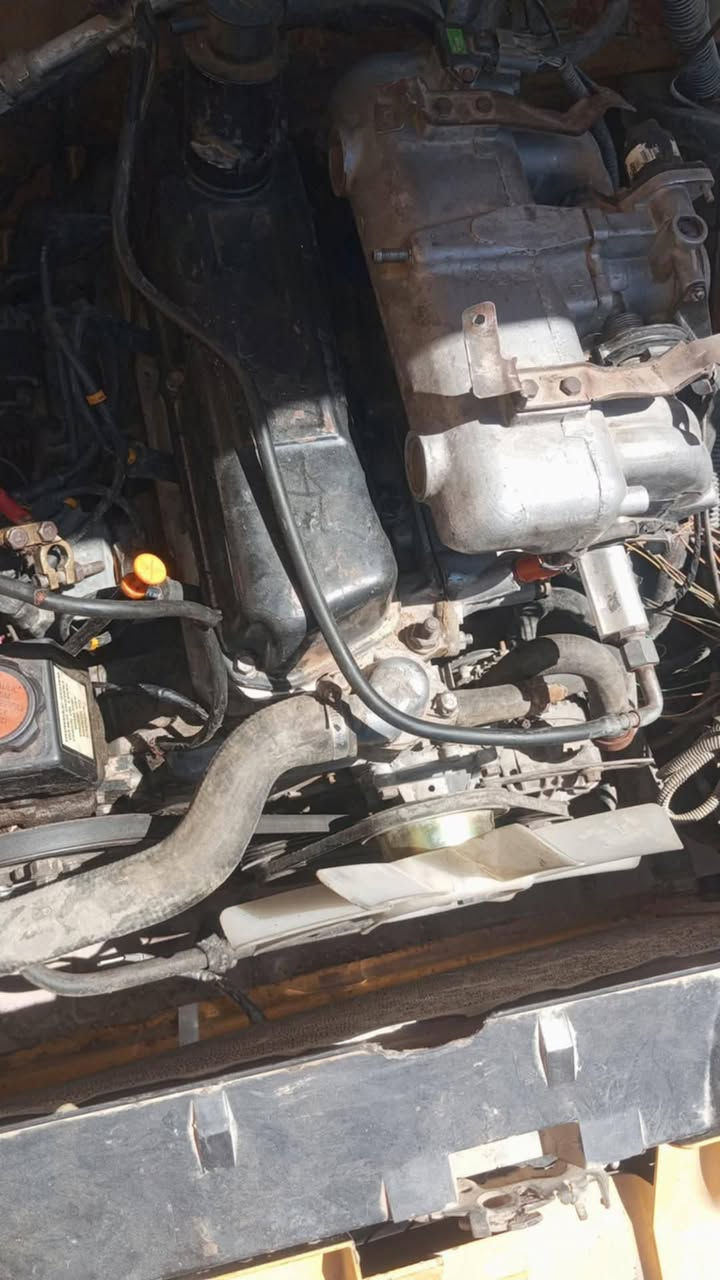 سلام عليكم حبايب بيجو رواى رقم قادسيه سيارة متروكه مكينه جديده عليها هيه 286 غرامات ماعليها مكاني كربله لسعر 9 بيها مجال هاذه رقمي ***********
