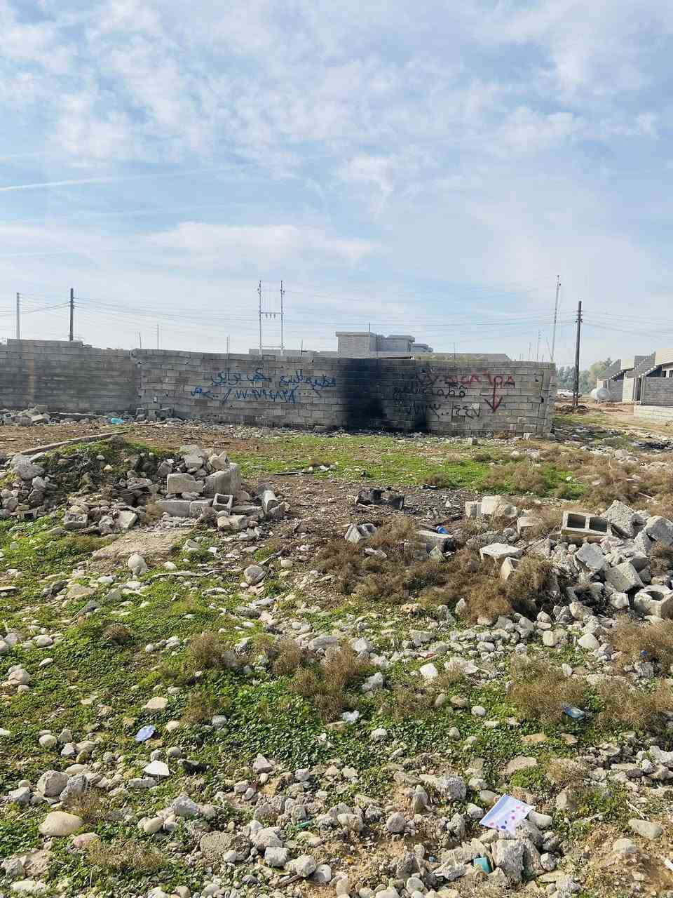 #مكتب_برايتي_للعقار_والمقاولة  

🔹 اعلان __اعلان .

♦️قطعة زراعي للبيع 
   مساحة 200متر شارع 10م 
     واجهة 10 نزال 20 ماء وكهرباء موجود .
🔹الموقع حي العصرية خلف الملعب . 
   سعر 17 وبيه مجال 
لاستفسار الاتصال على الرقم 📞 
***********
 *********** 

♦️وللمزيد زورنا في مكتبنا #طوز /بداية مدخل العصرية بجوار #مطعم_ملك_الشام

#مكتب_برايتي_للمقاولة للبيع وشراء الأراضي .(السكنية_الزراعية_والتجارية )

#وتنظيم كافة عقود البيع والشراءبرايتي للعقار والمقاوله@إشارة
