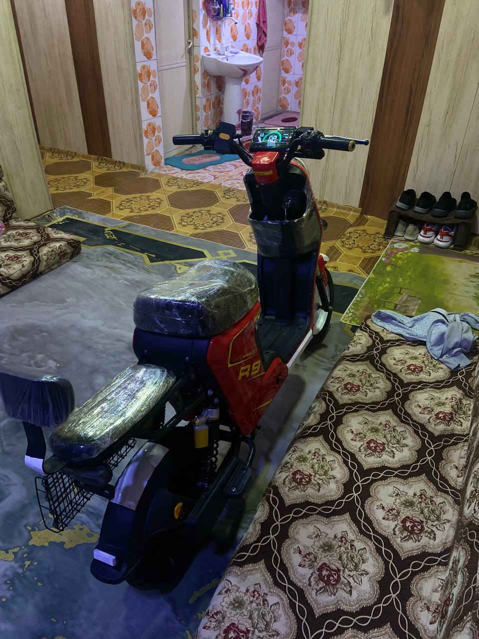 دراجة ار 9 للبيع حلوة ونضيفة كلشي مابيه ب350 مكاان زبير رقم 
*********** مستعجل
