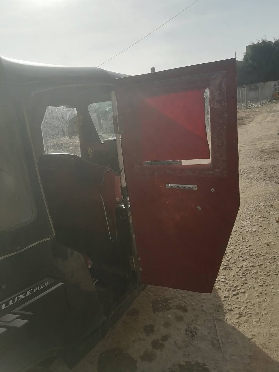 سلام عليكم تكتك للبيع وشراي يخابر وهاذه رقمي *********** مرقمه وسنويه مكفوله
